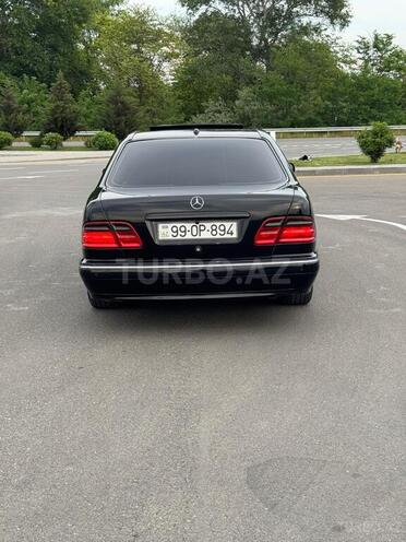 Mercedes E 240-5