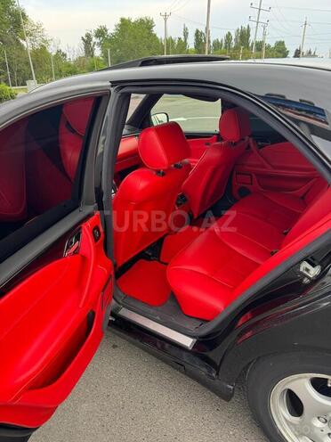 Mercedes E 240-11