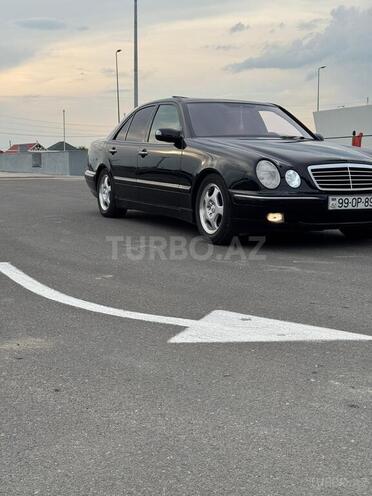 Mercedes E 240-6