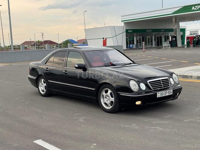 Mercedes E 240-4