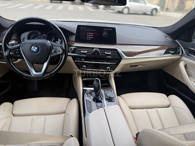 BMW 530-12