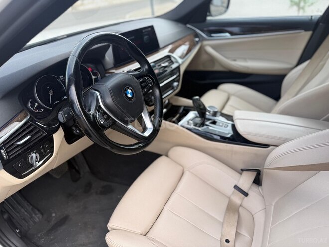 BMW 530-13