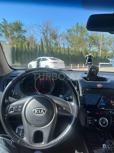 Kia Cerato-8