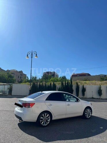 Kia Cerato-5