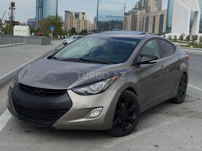 Hyundai Elantra-2