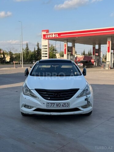 Hyundai Sonata-2