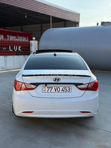 Hyundai Sonata-6