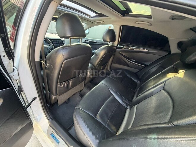 Hyundai Sonata-13