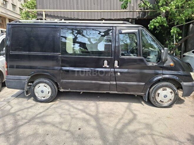 Ford Transit-2