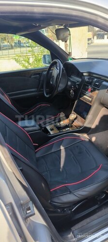 Mercedes E 220-6