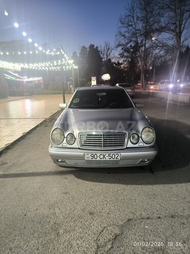 Mercedes E 220-5