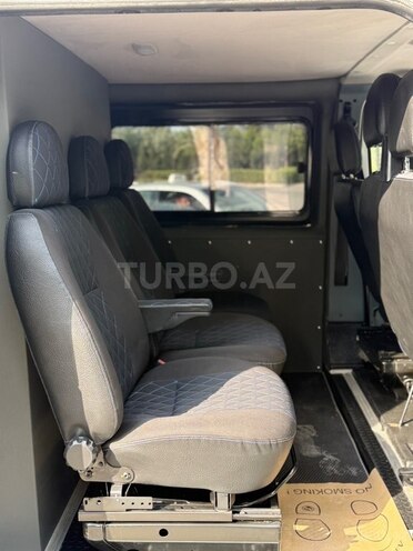 Ford Transit-7