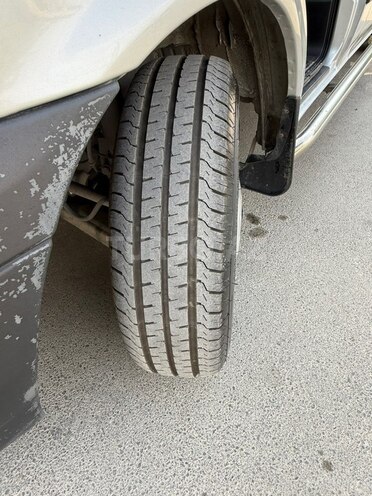 Ford Transit-12