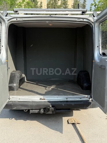 Ford Transit-13