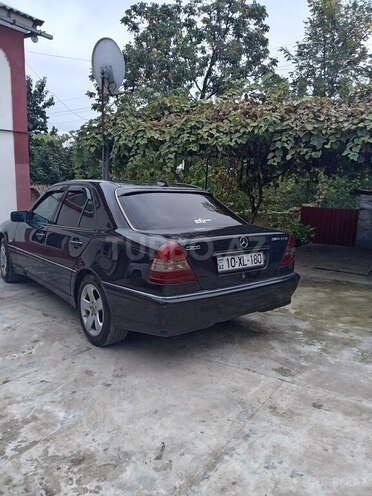 Mercedes C 200-10