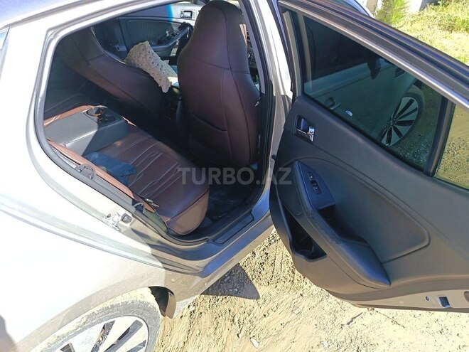 Kia Optima-15