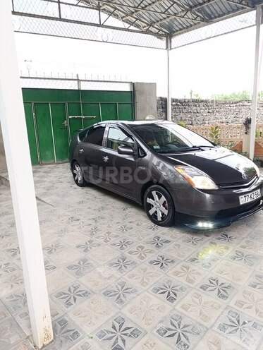 Toyota Prius-4