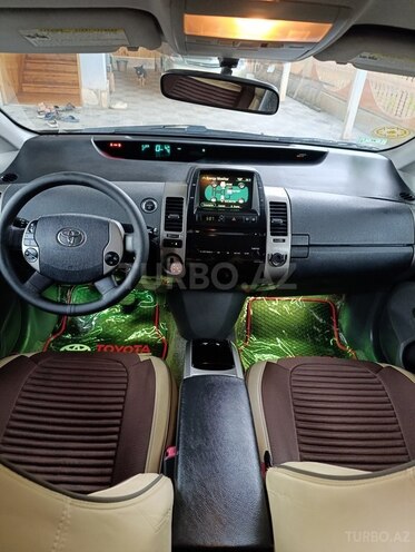 Toyota Prius-9