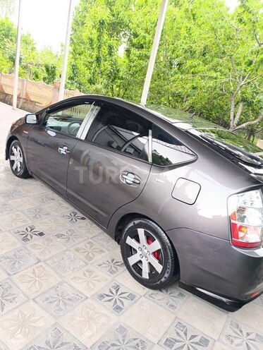 Toyota Prius-6
