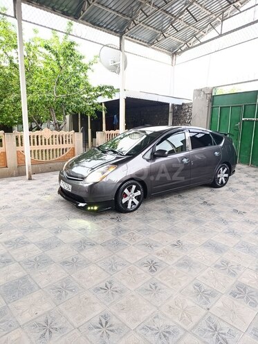 Toyota Prius-2