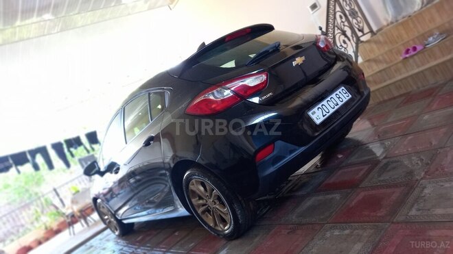 Chevrolet Cruze-18