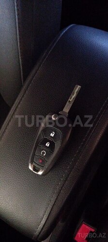 Chevrolet Cruze-19