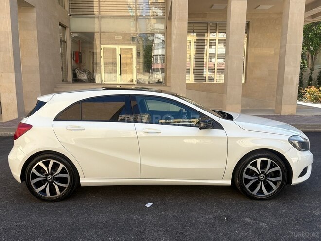 Mercedes A 200-4