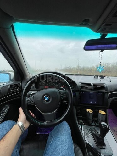 BMW 523-9