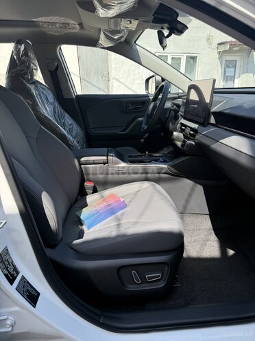 Toyota RAV4-8