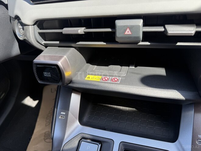 Toyota RAV4-16