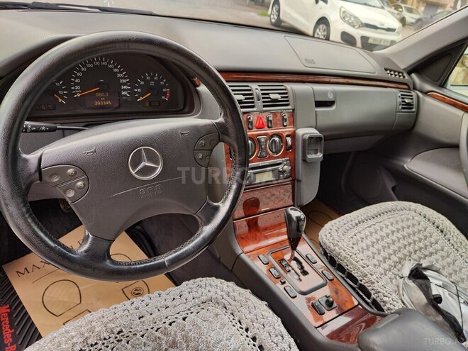Mercedes E 240-9