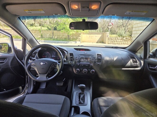Kia Forte-11