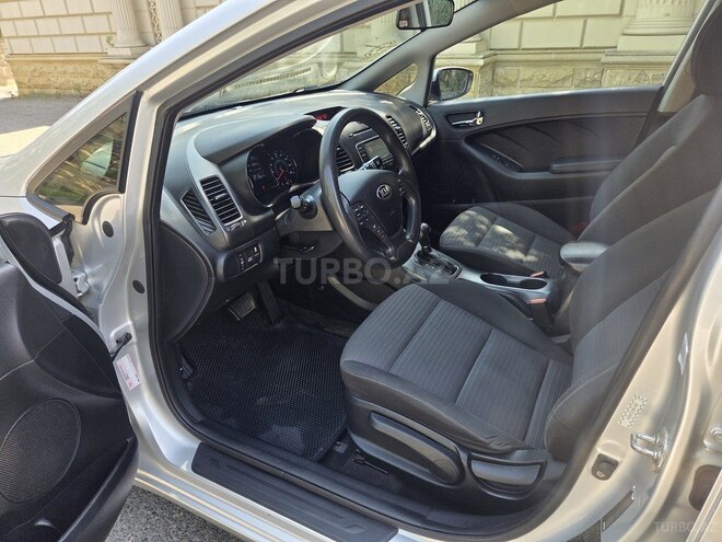 Kia Forte-10