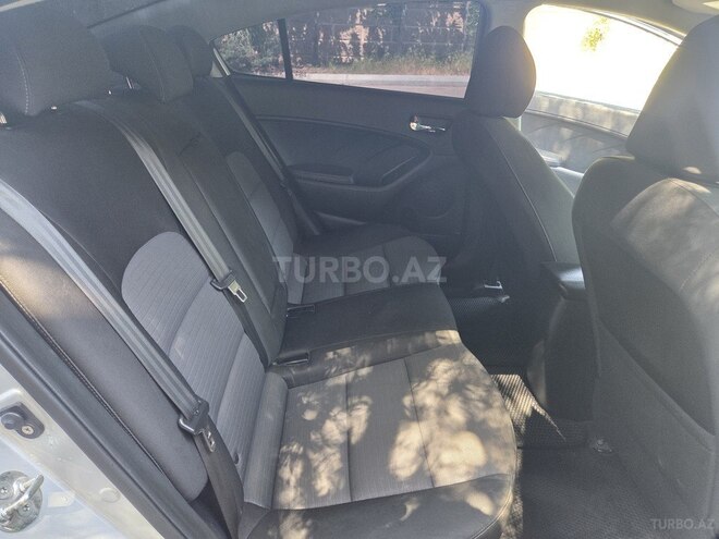 Kia Forte-13