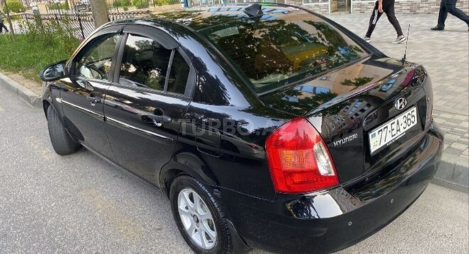 Hyundai Accent-6