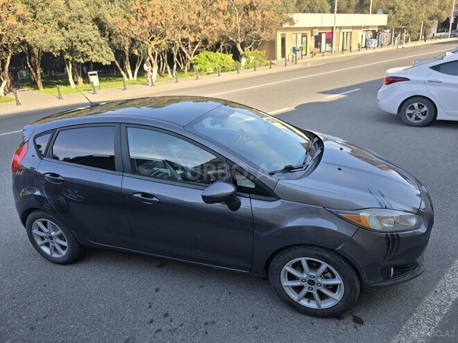 Ford Fiesta-6