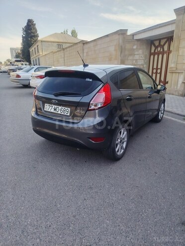 Ford Fiesta-4