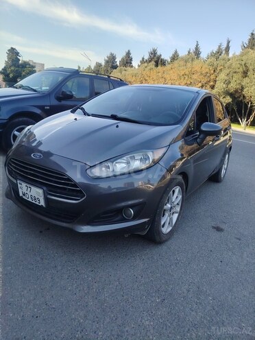 Ford Fiesta-2