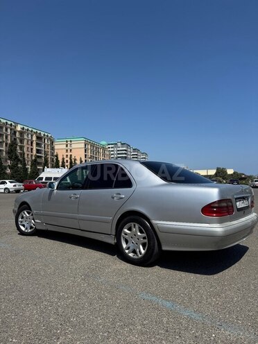Mercedes E 220-6