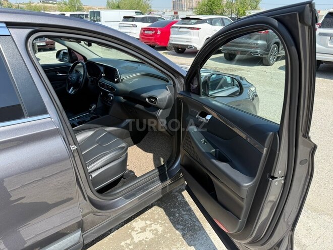 Hyundai Santa Fe-18