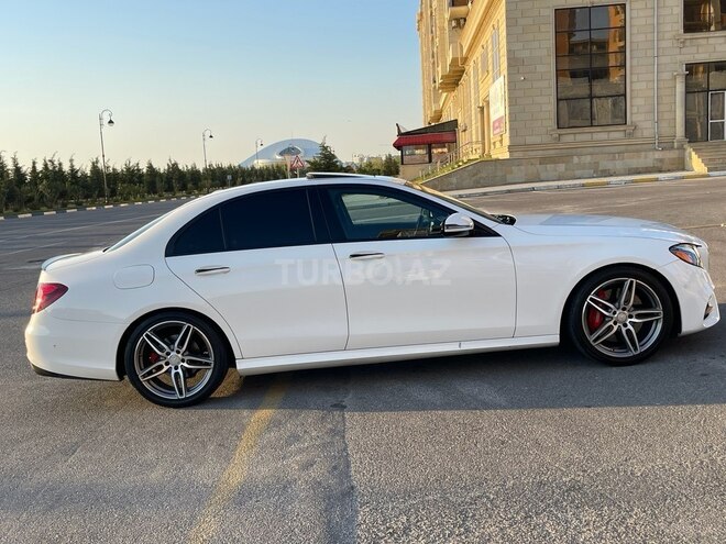 Mercedes E 300-7