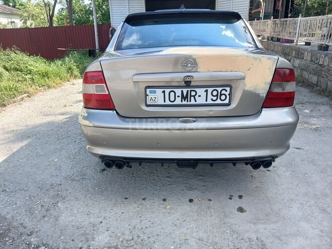 Opel Vectra-3