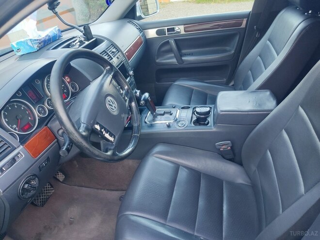 Volkswagen Touareg-5