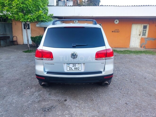 Volkswagen Touareg-2