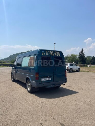 Ford Transit-5
