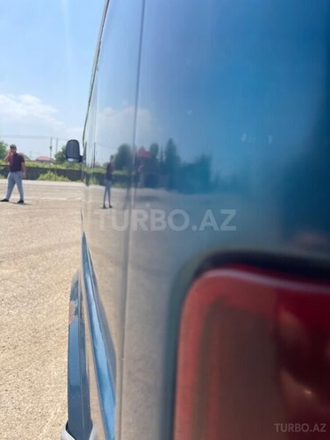 Ford Transit-7