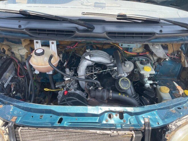 Ford Transit-9