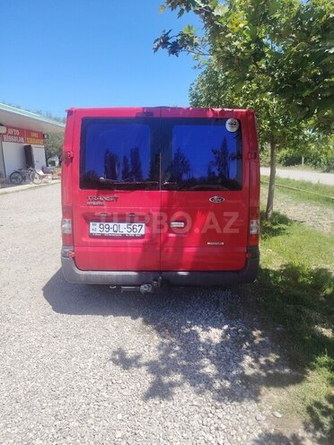 Ford Transit-3