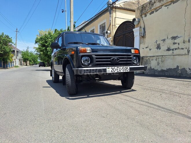 LADA (VAZ) Niva-16
