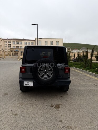 Jeep Wrangler-3
